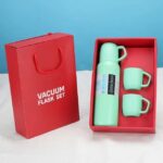 Red Box Vacuum Flask Bottle with 3 Cups and Gift Box Random color - Image 5