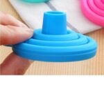 Silicone Oil Funnel, Kitchen Liquid Oil Dispensing Tool (random Color) - Image 2